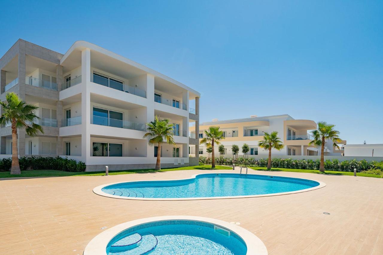 Well Located Apartment, Vila Ancora, Porto De Mos *