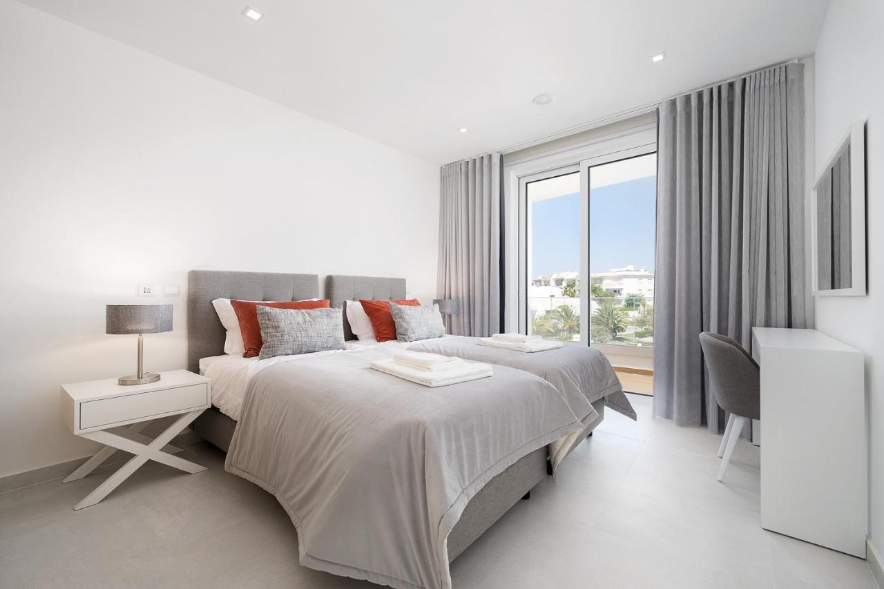 Well Located Apartment, Vila Ancora, Porto De Mos Apartamento Lagos